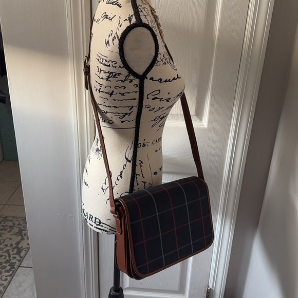 Burberry - Picture 5 of 16